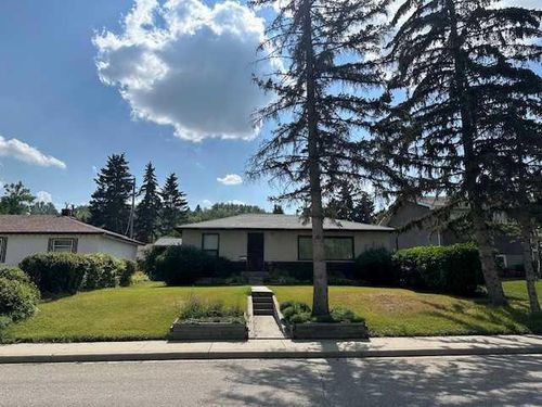 8831 34 Avenue Nw, Calgary, AB, T3B1R9 | Card Image