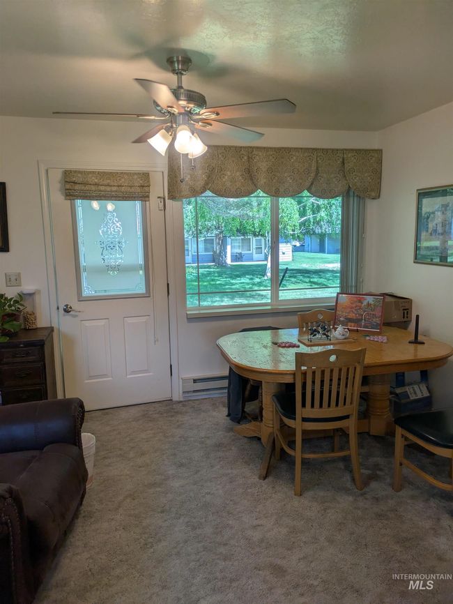 307 6 Th St, Townhouse with 2 bedrooms, 1 bathrooms and null parking in Filer ID | Image 16