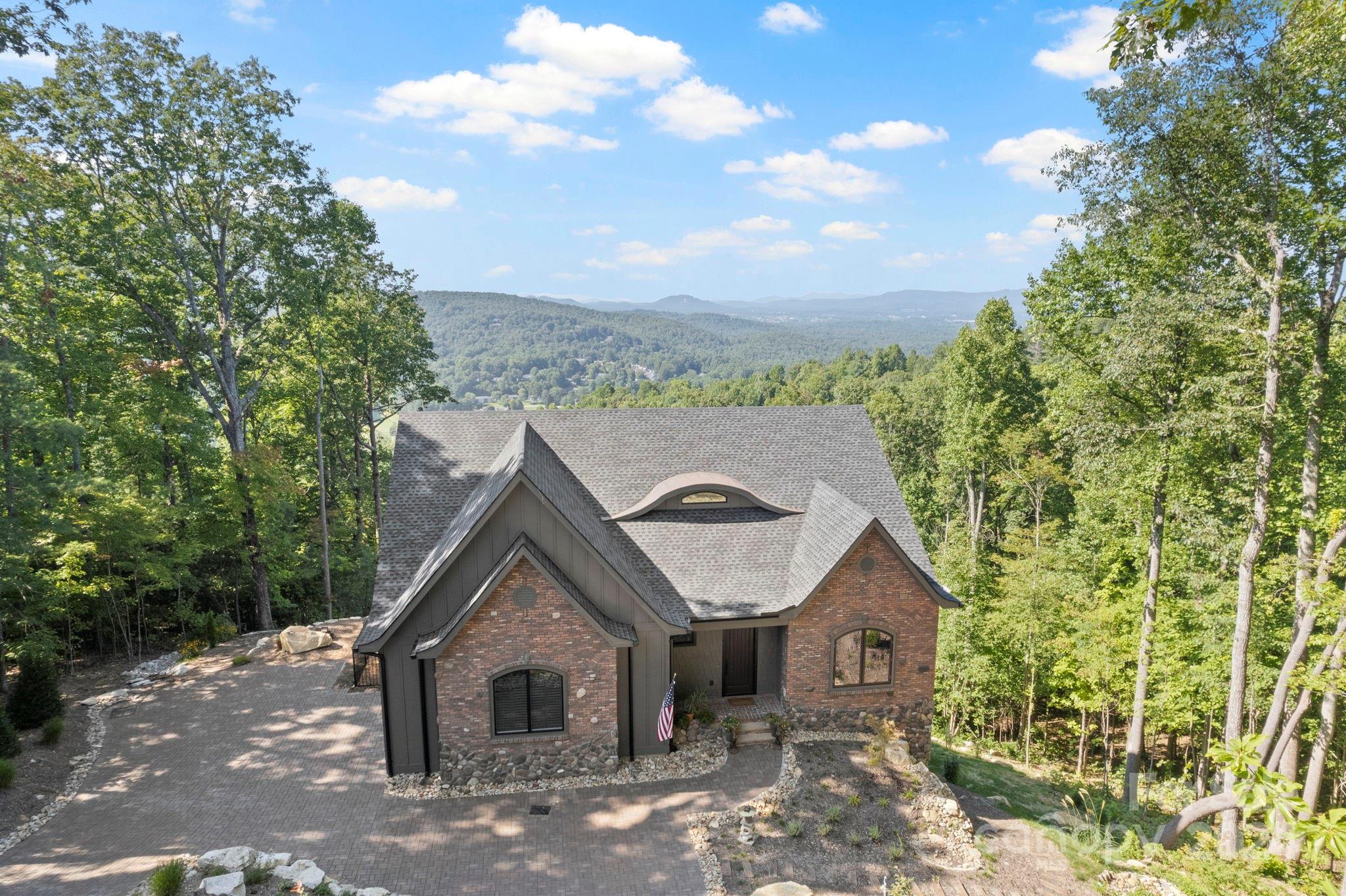 Northland Ct, Flat Rock, NC 28731