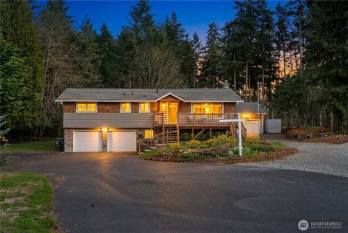 5618 81st St E, Puyallup, WA, 98371-5447 | Card Image