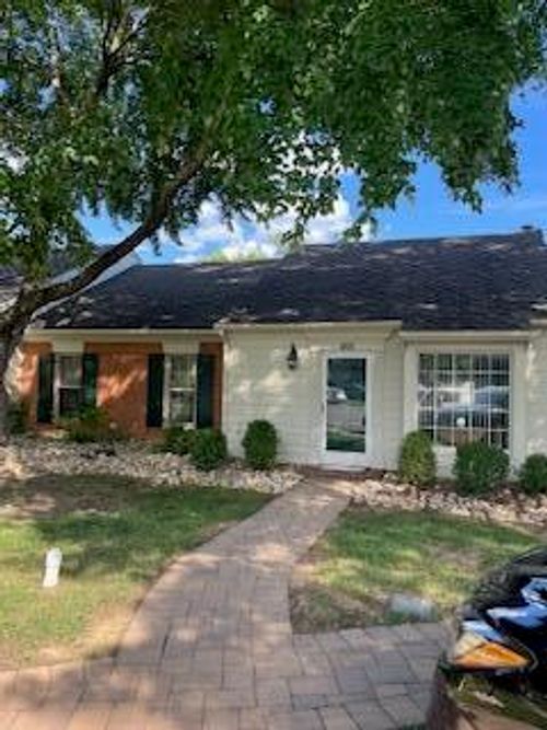 850 Stonegate Ct, Salem, VA, 24153-2636 | Card Image