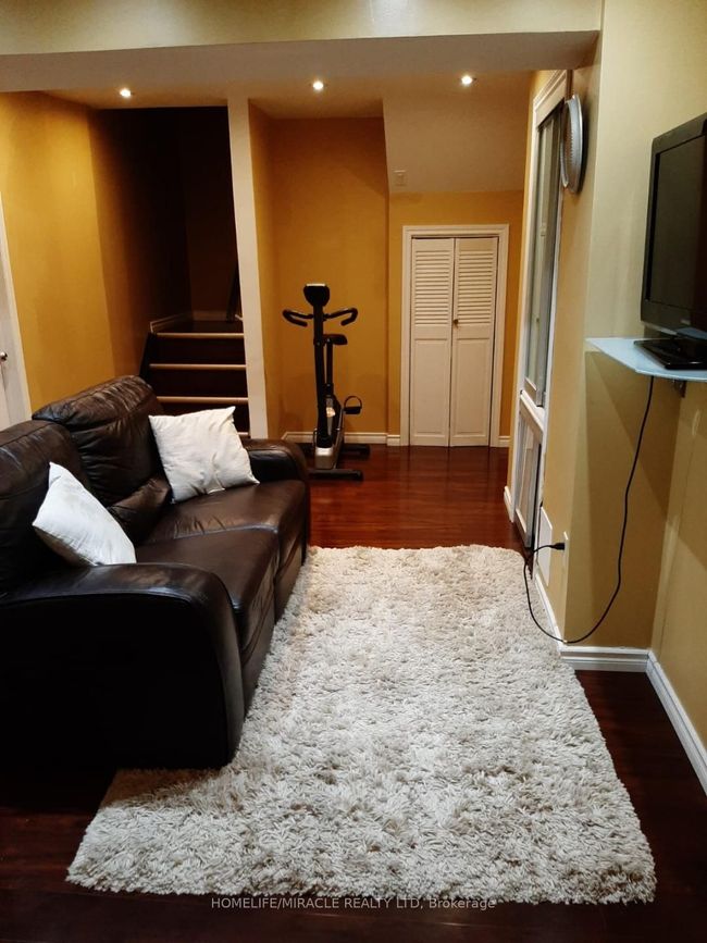 864 O'reilly Cres, Home with 2 bedrooms, 1 bathrooms and 1 parking in Shelburne ON | Image 10