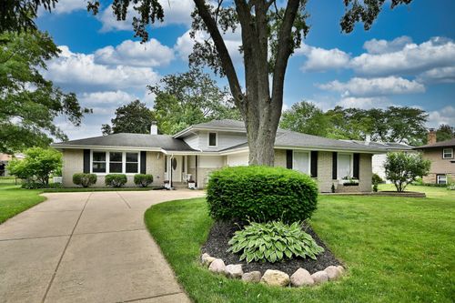 7729 Baimbridge Dr, Downers Grove, IL, 60516-4449 | Card Image