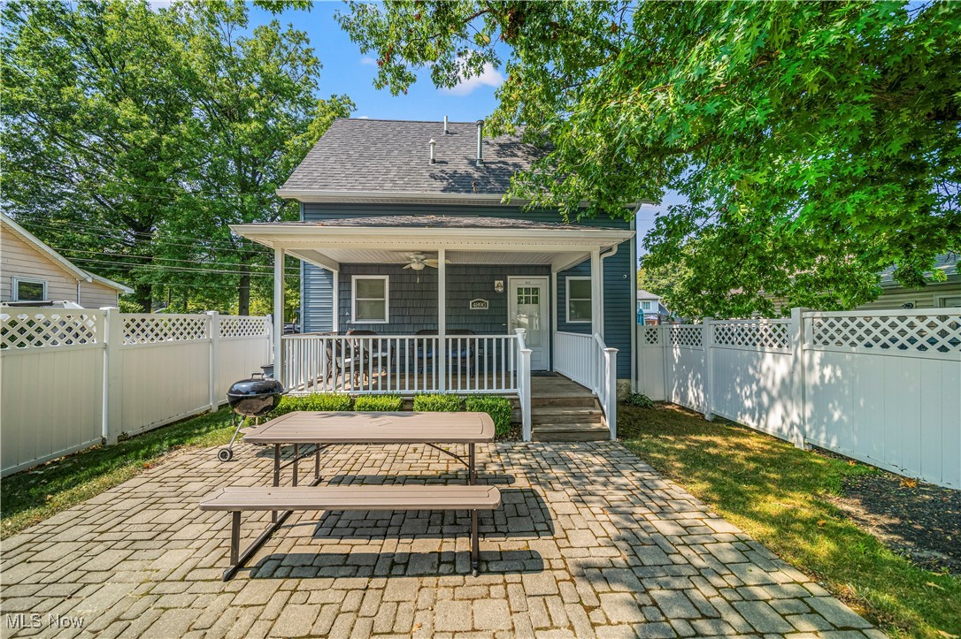 Francis Dr, Geneva, OH 44041