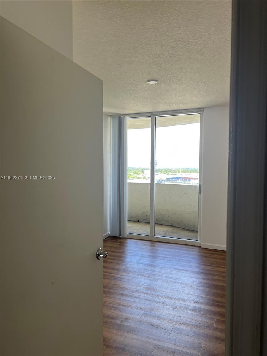 Residential in Aventura 3