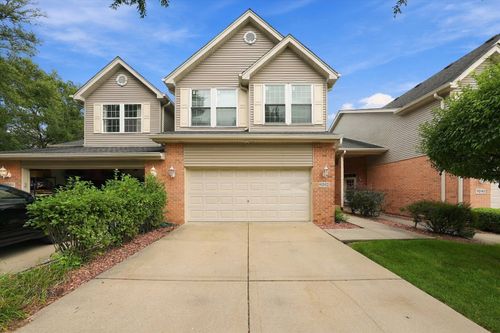 11242 Pin Oak Cir, Mokena, IL, 60448-1369 | Card Image