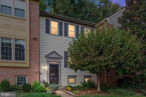 2850 Kelly Sq, VIENNA, VA, 22181-6153 | Card Image