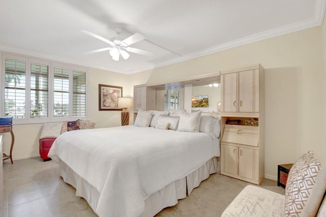 APT-214B - 3224 S Ocean Blvd, Condo with 2 bedrooms, 2 bathrooms and null parking in Highland Beach FL | Image 13