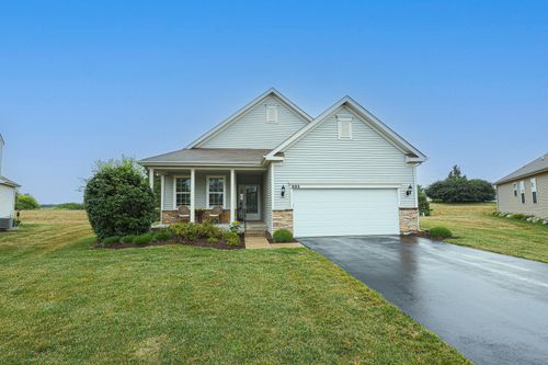 692 Canton Ct, Oswego, IL, 60543-5700 | Card Image