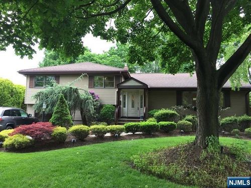 212 Delmar Ave, Glen Rock, NJ, 07452-3605 | Card Image