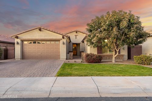 154 W Hackberry Ave, Queen Creek, AZ, 85140-7953 | Card Image