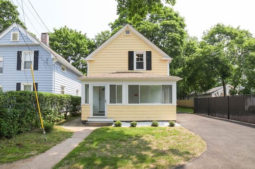 30 Ward Pl, West Haven, CT, 06516-4416 | Card Image