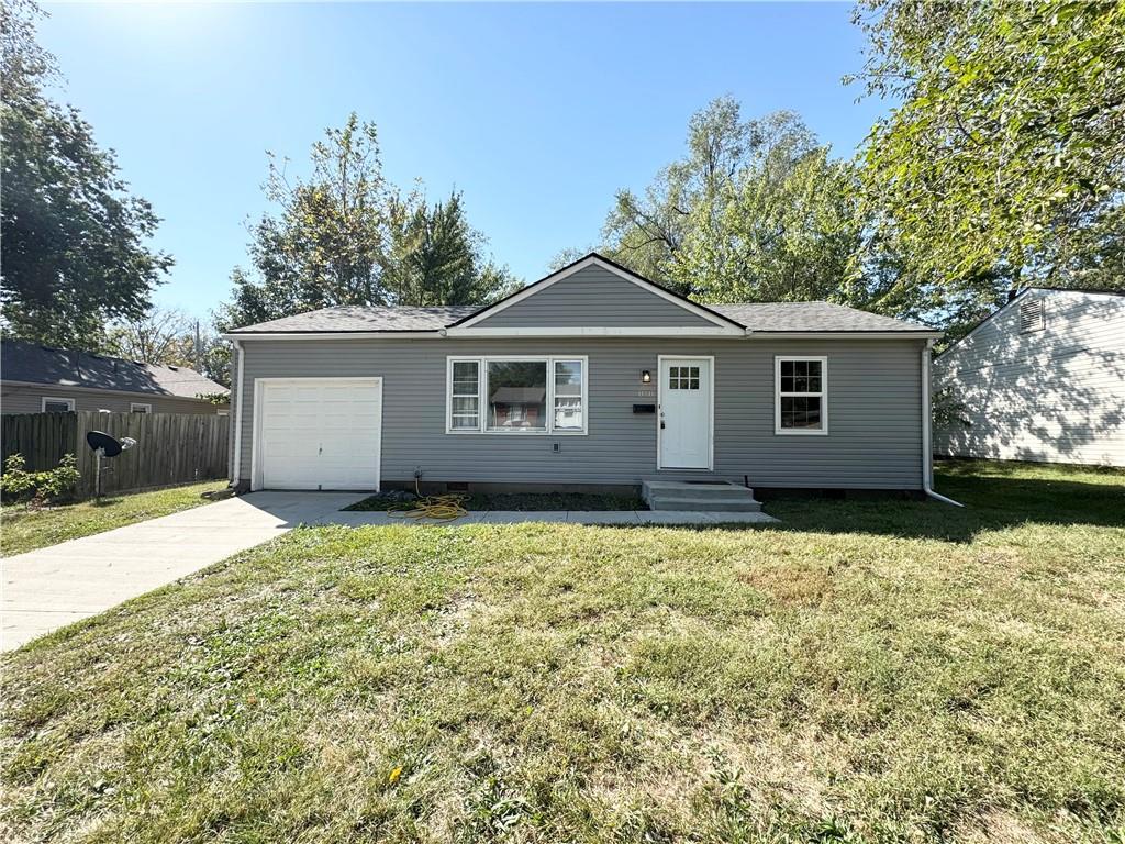 Broad St, Warrensburg, MO 64093