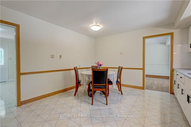 28 Redford Rd, House other with 4 bedrooms, 2 bathrooms and 6 parking in London ON | Image 24