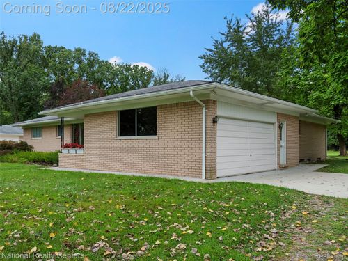 6525 Norton Dr, Troy, MI, 48085-1631 | Card Image