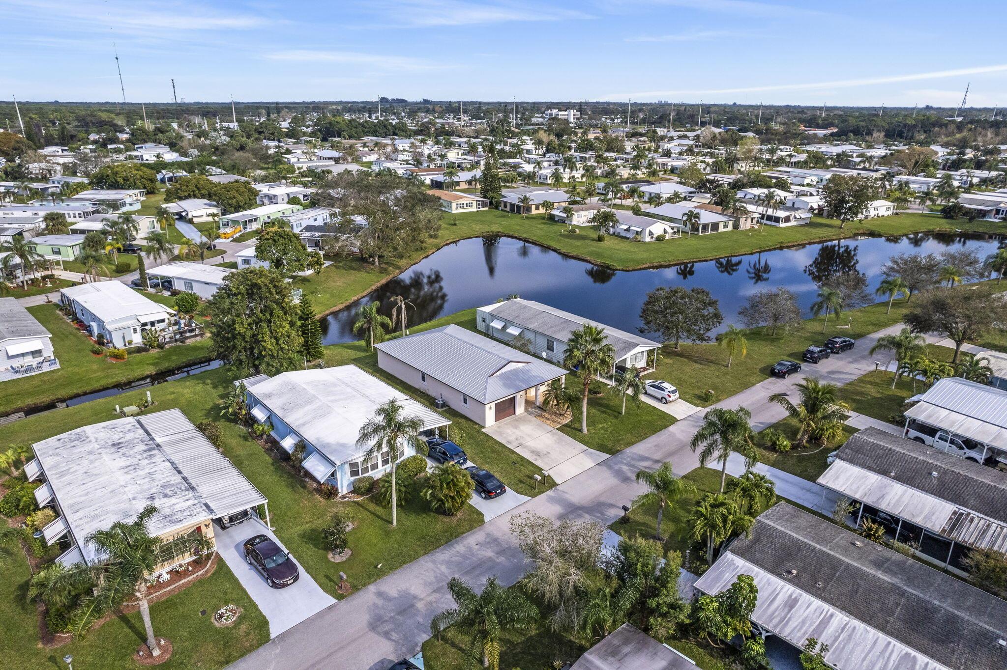 Camino Del Rio , Port Saint Lucie, FL 34952