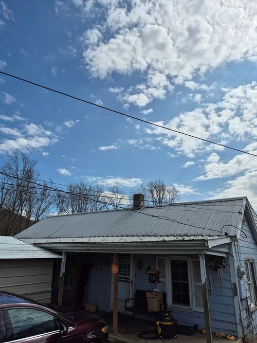163 Well Ln, Max Meadows, VA, 24360-3983 | Card Image