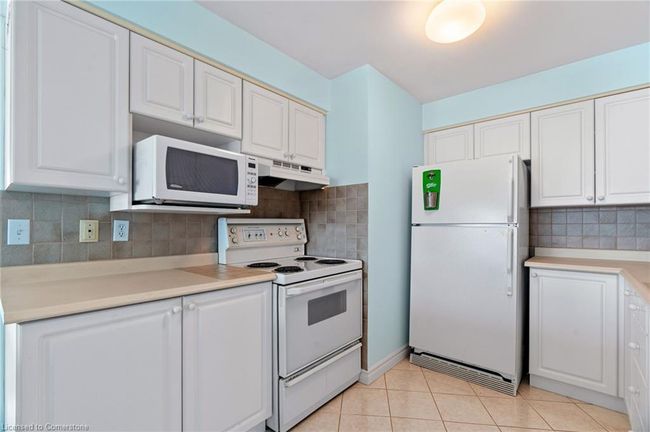 202 - 9 Pine St, House attached with 3 bedrooms, 2 bathrooms and 1 parking in Grand Bend ON | Image 21