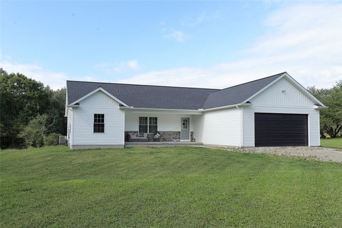 4600 Stone Quarry Rd, Waterford, PA, 16441-4754 | Card Image