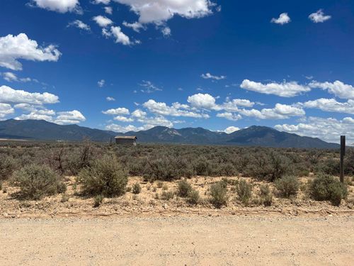 117 Tino Ln, Taos, NM, 87571 | Card Image
