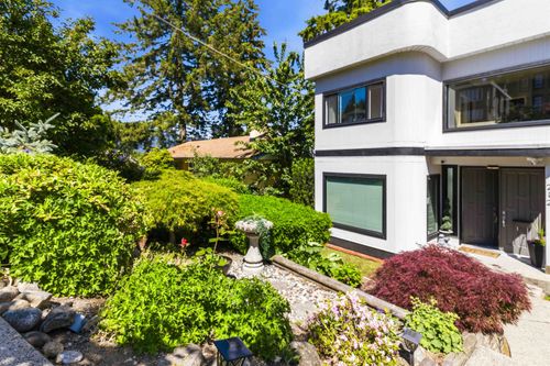 212 N Sea Ave, Burnaby, BC, V5B1K5 | Card Image