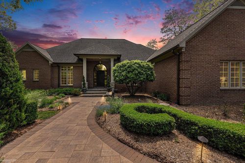 1200 Iroquois Trl, Oxford, MI, 48371-6609 | Card Image