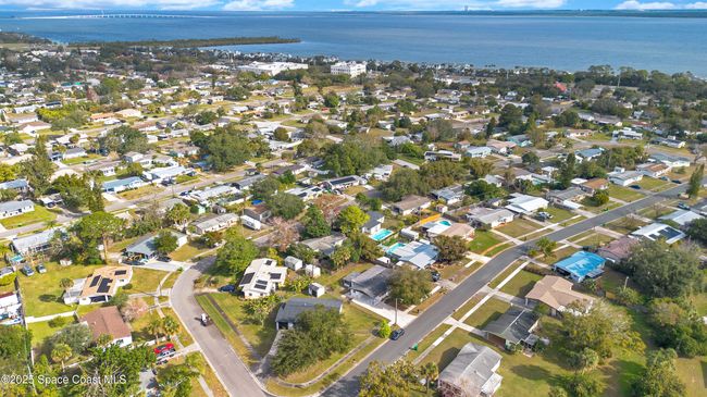 Aerial horizon view wide | Image 30