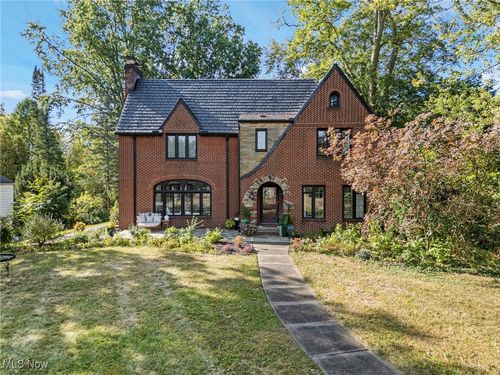 555 E Milton St, Alliance, OH, 44601-5133 | Card Image