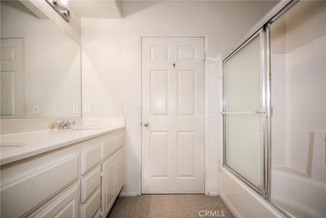 803 Maplewood, Condo with 2 bedrooms, 3 bathrooms and 2 parking in Irvine CA | Image 35