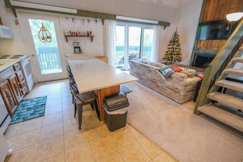 6d-36 Okemo Trailside Ext, Ludlow, VT, 05149 | Card Image