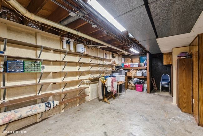 77 N 325 W, House other with 2 bedrooms, 3 bathrooms and 2 parking in Valparaiso IN | Image 32