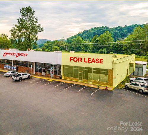 263 Waynesville Plz, Waynesville, NC, 28786-5765 | Card Image