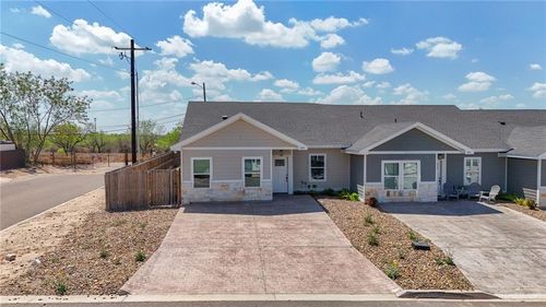 424 San Mateo Ave, La Joya, TX, 78560-4801 | Card Image