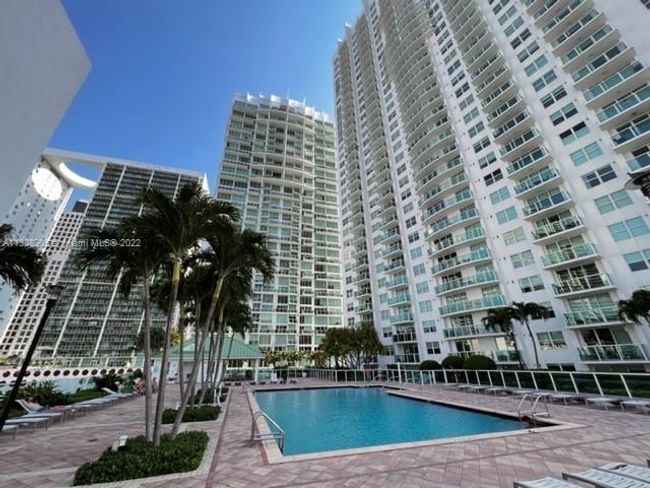 APT-3921 - 31 Se 5 Th St, Condo with 3 bedrooms, 3 bathrooms and null parking in Miami FL | Image 40