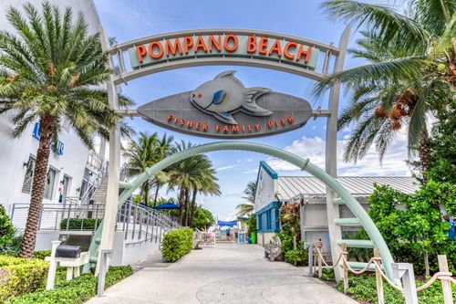 203-221 Se 9th Ave, Pompano Beach, FL, 33060-7318 | Card Image