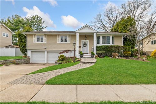 9 Delaware Ave, Jericho, NY, 11753-1420 | Card Image