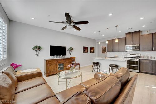 9291 Desert Pearl Ave, Las Vegas, NV, 89148-6802 | Card Image