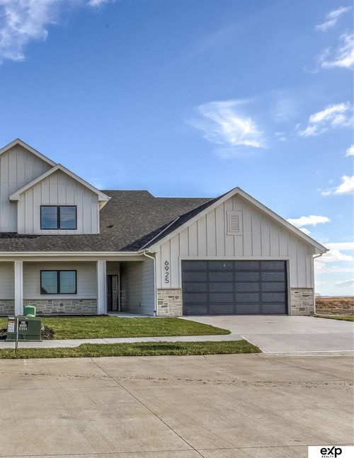 6925 N 276th Ct, Valley, NE, 68064 | Card Image
