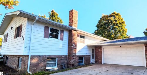 408 Sunnyside St, Mancelona, MI, 49659-9771 | Card Image