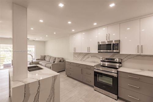 apt-208-4100 N 58th Ave, Hollywood, FL, 33021-1532 | Card Image