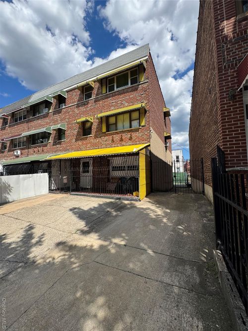1270 Rosedale Ave, Bronx, NY, 10472-2820 | Card Image