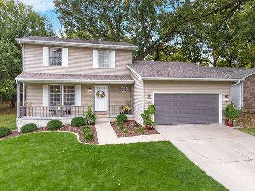 8 Edgewood Ct, Bloomington, IL, 61701-7833 | Card Image