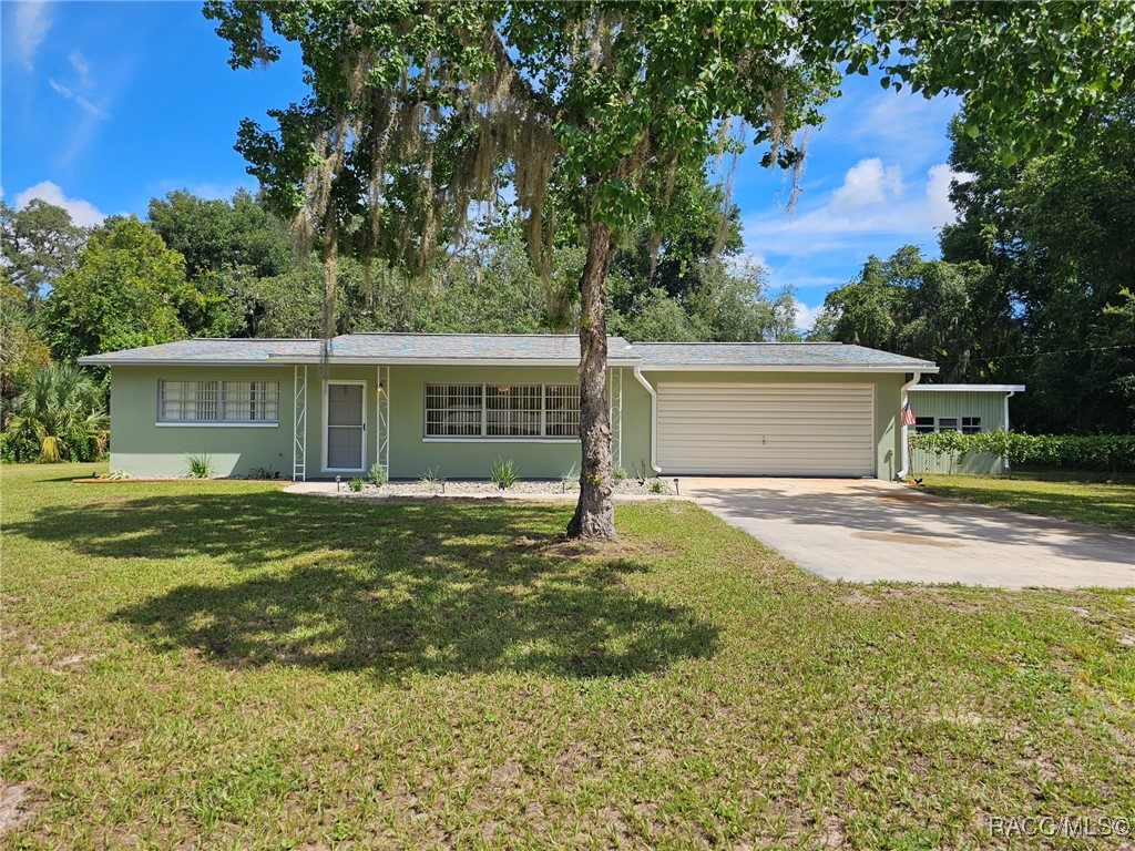Carlton Ct, Inverness, FL 34453