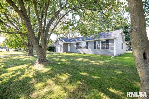 351 E Southmoor St, Manito, IL, 61546-9192 | Card Image