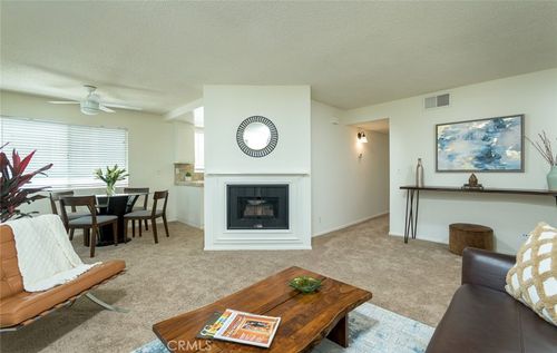 341-26794 Claudette St, Canyon Country, CA, 91351-5592 | Card Image