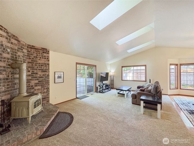 42 Charles Way, House other with 3 bedrooms, 2 bathrooms and 2 parking in Sequim WA | Image 11