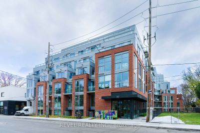 605 - 57 Brock Ave, Condo with 2 bedrooms, 2 bathrooms and 1 parking in Toronto ON | Image 2