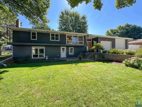 4905 E Cynthia Dr Drive, Sioux Falls, SD, 57110 | Card Image
