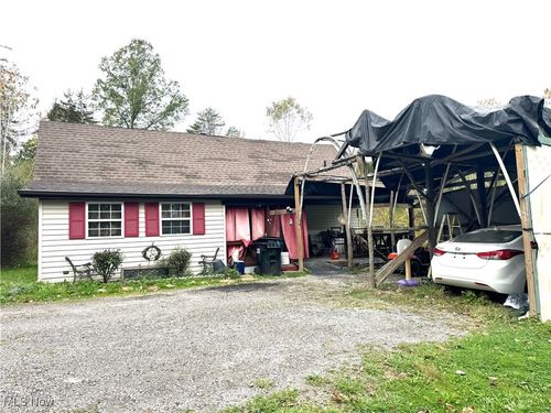 49358 England Dr, East Palestine, OH, 44413-9721 | Card Image