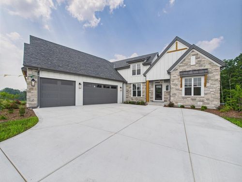 W214N6683 Fairview Drive, Menomonee Falls, WI, 53051 | Card Image